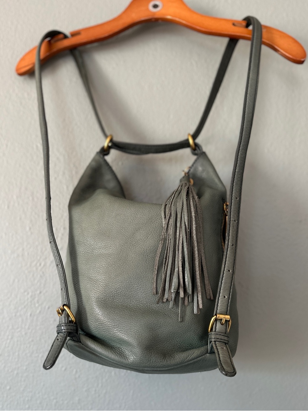 HOBO Merrin Leather Convertible Backpack / Shoulder Bag in Sage Brush